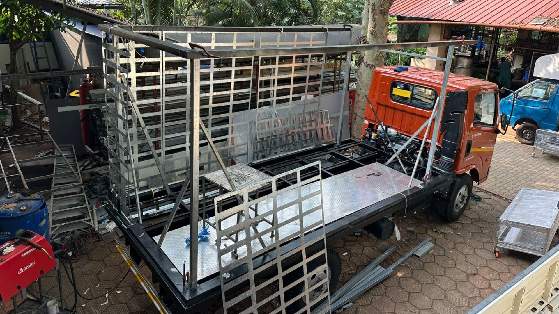 LED DISPLAY VAN
